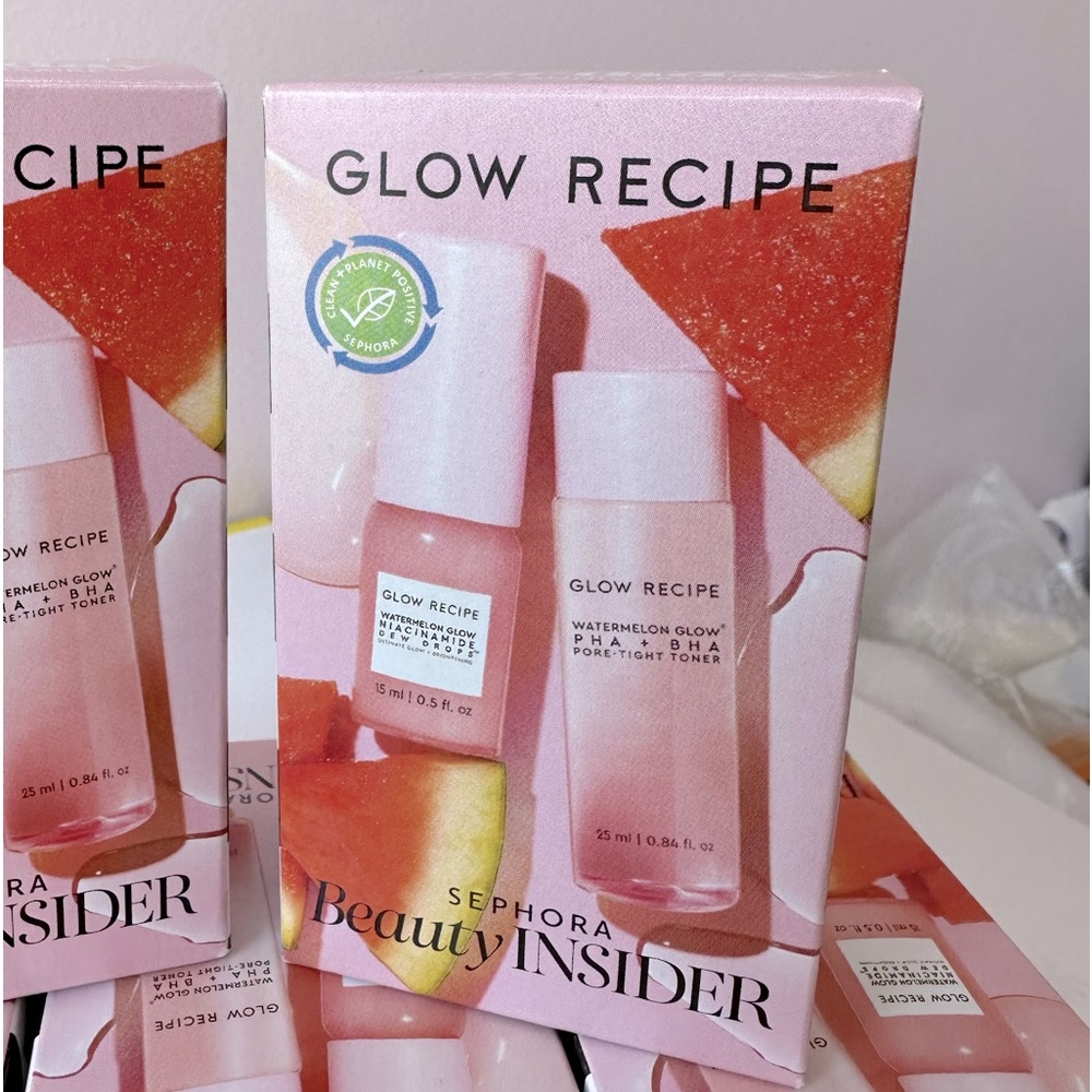 1 Glow Recipe Mini Gift Set: Watermelon Glow Toner & Niacinamide Dew Drops Serum